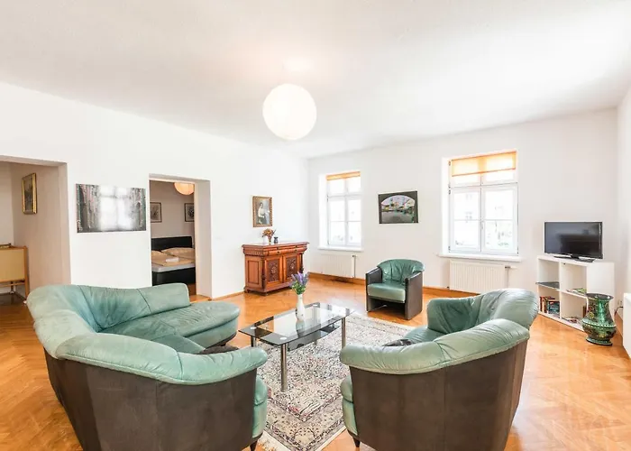 Ferienwohnung St. Poelten Rathausplatz