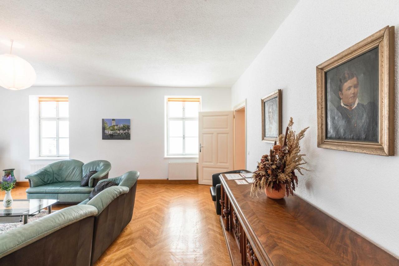 Rathausplatz Apartment Sankt Poelten