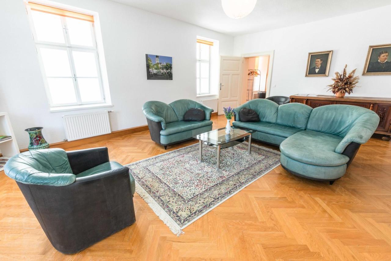 Rathausplatz Apartment Sankt Poelten
